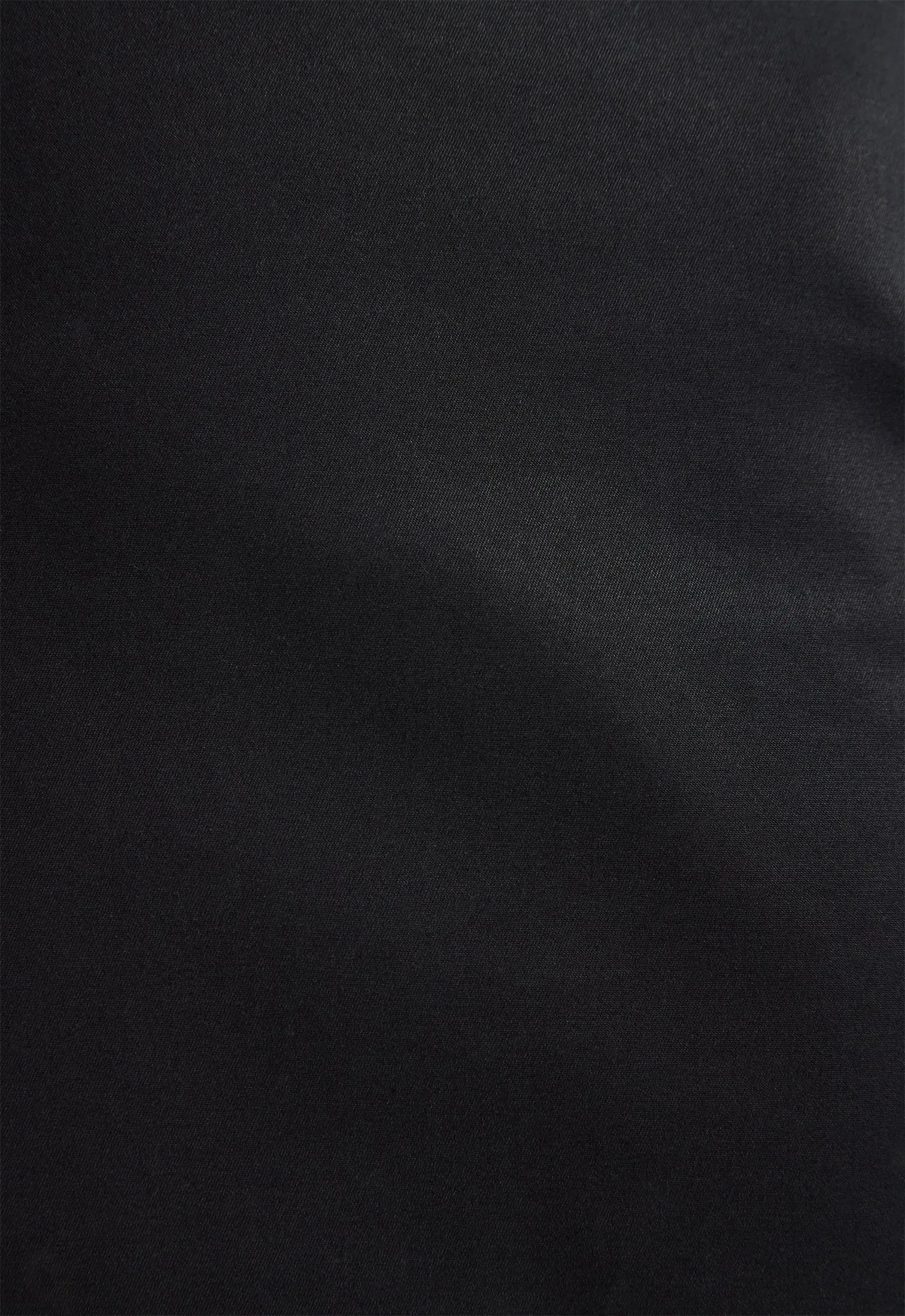 Slim Skirt in Black
